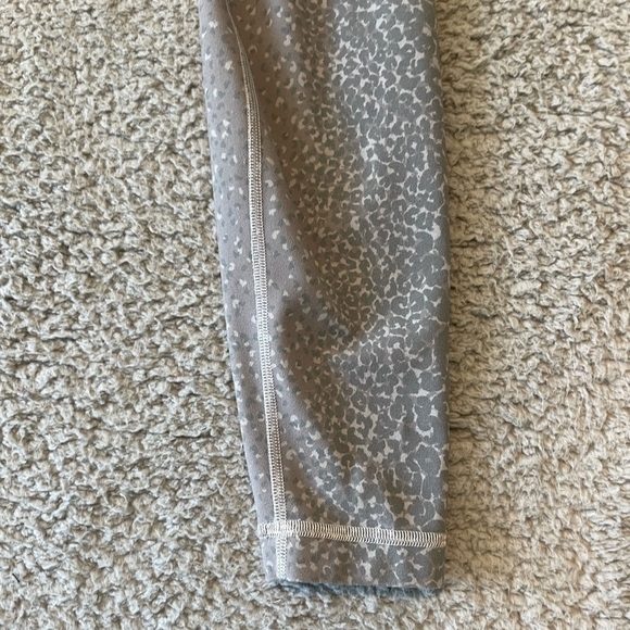 Lululemon Align Pant 28" High-Rise Engineer Print City Camo Silver Drop Multi 4 - Picture 3 of 8
